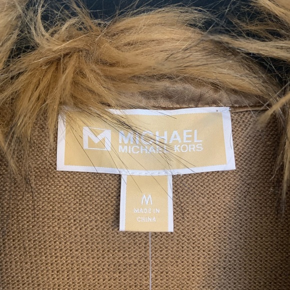 ⚠️SOLD⚠️ Michael Kors Cardigan with Faux Fur Neckline - Picture 7 of 8